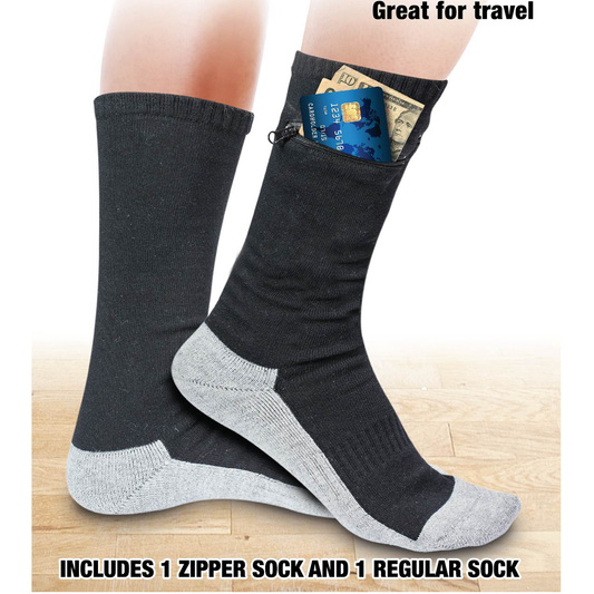 Travels socks with a pocket